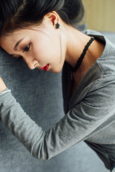 尼姑的阴脣和腓骨