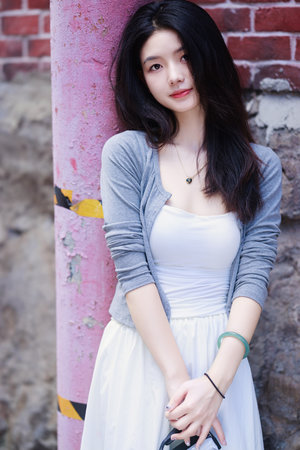 误入共妻家族后我成了团宠小说