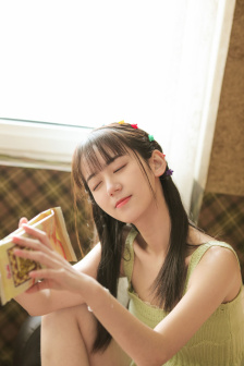 《迈开腿让我看看你的草莓图片》