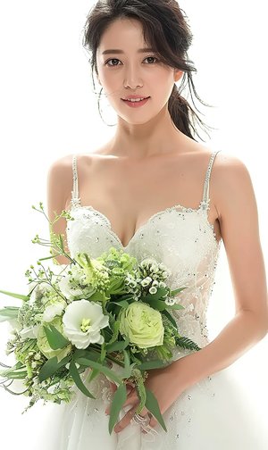 两腿间花蒂被吸得肿了