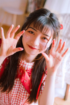 宝贝在街上把奶露出来H