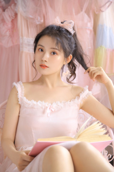 业余护士下面毛茸茸