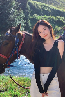 关晓彤探班鹿晗